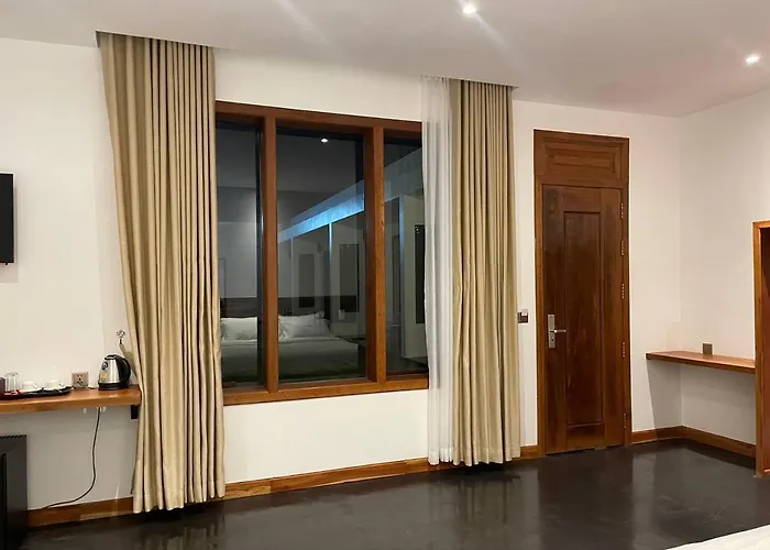 Uma Hotel